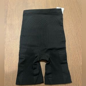 Mid-Thigh Tummy Control Shape-Wear Size- Xs-S